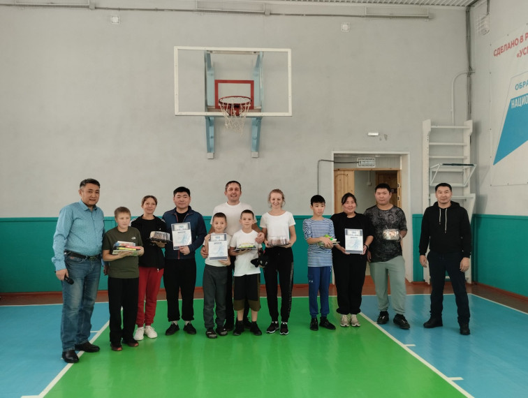 В рамках Года семьи в школе прошло спортивное мероприятие «Папа, мама, я – спортивная семья!».